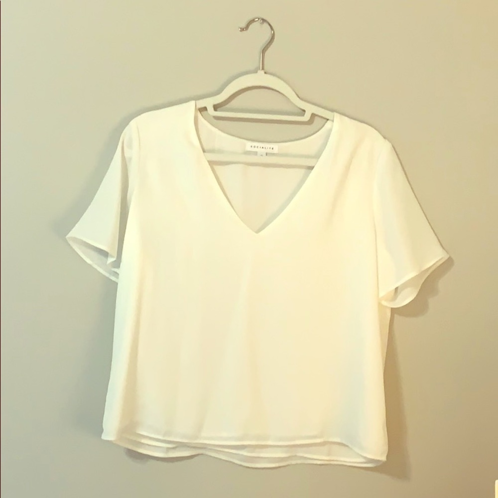 White tee shirt